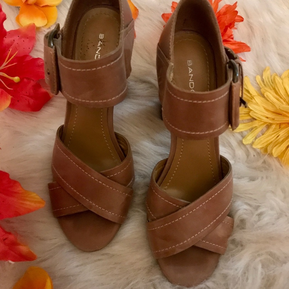 Bandolino 4” Heels - Picture 3 of 5